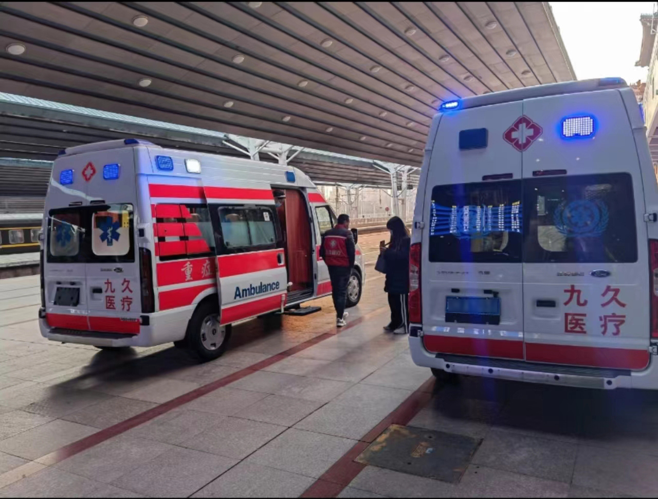 临湘市救护车长途转运